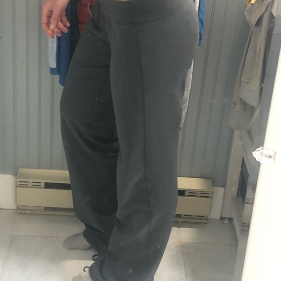 Lululemon relaxed fix charcoal pants size 8 - Picture 8 of 8